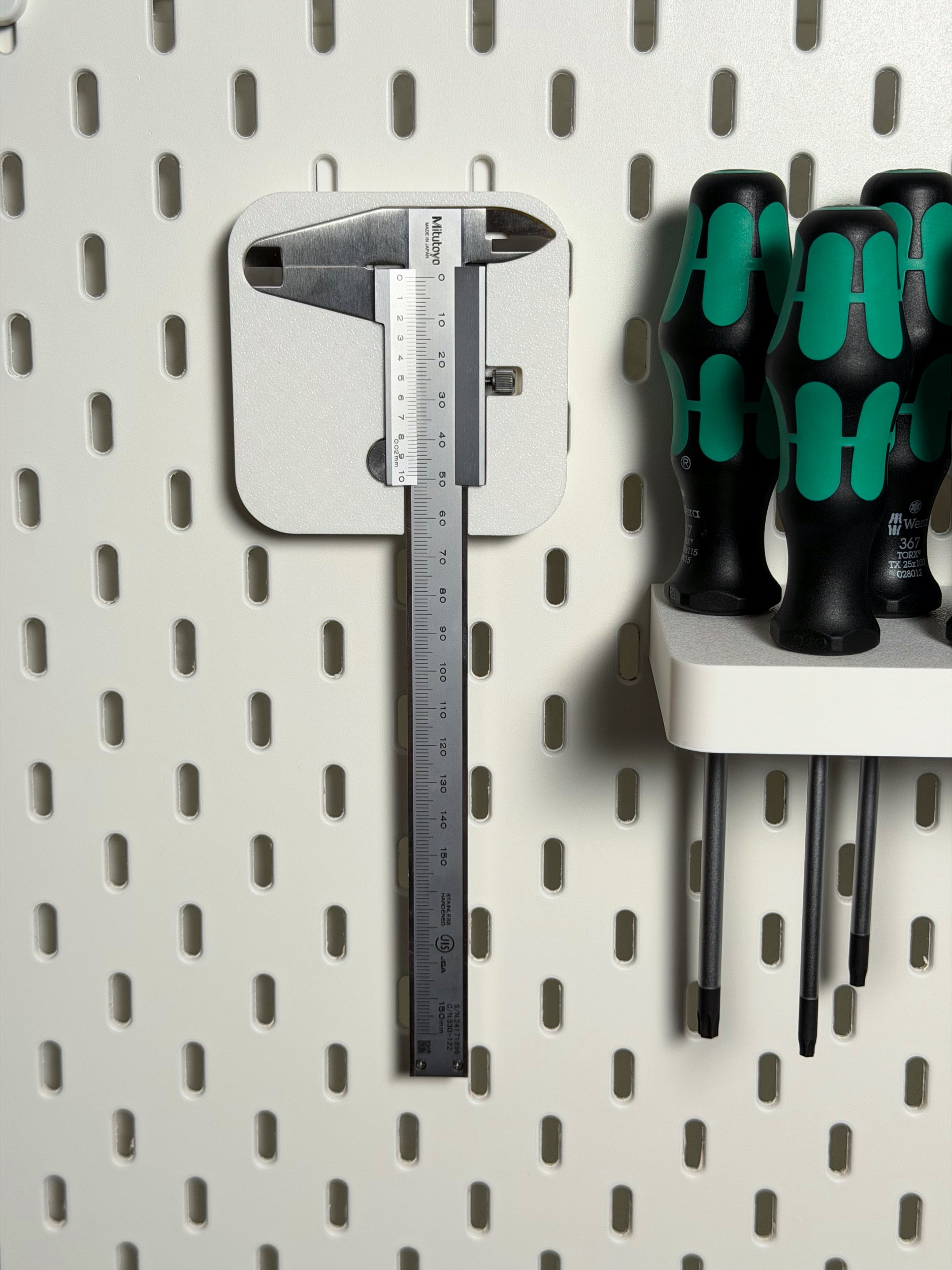 SKÅDIS Pegboard Holder for Mitutoyo 530-122 Caliper
