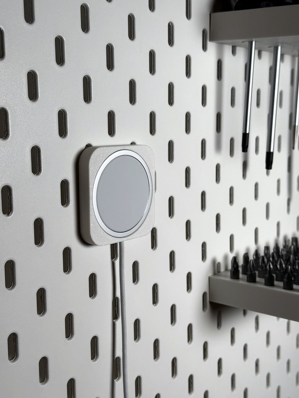 SKÅDIS Pegboard MagSafe Holder