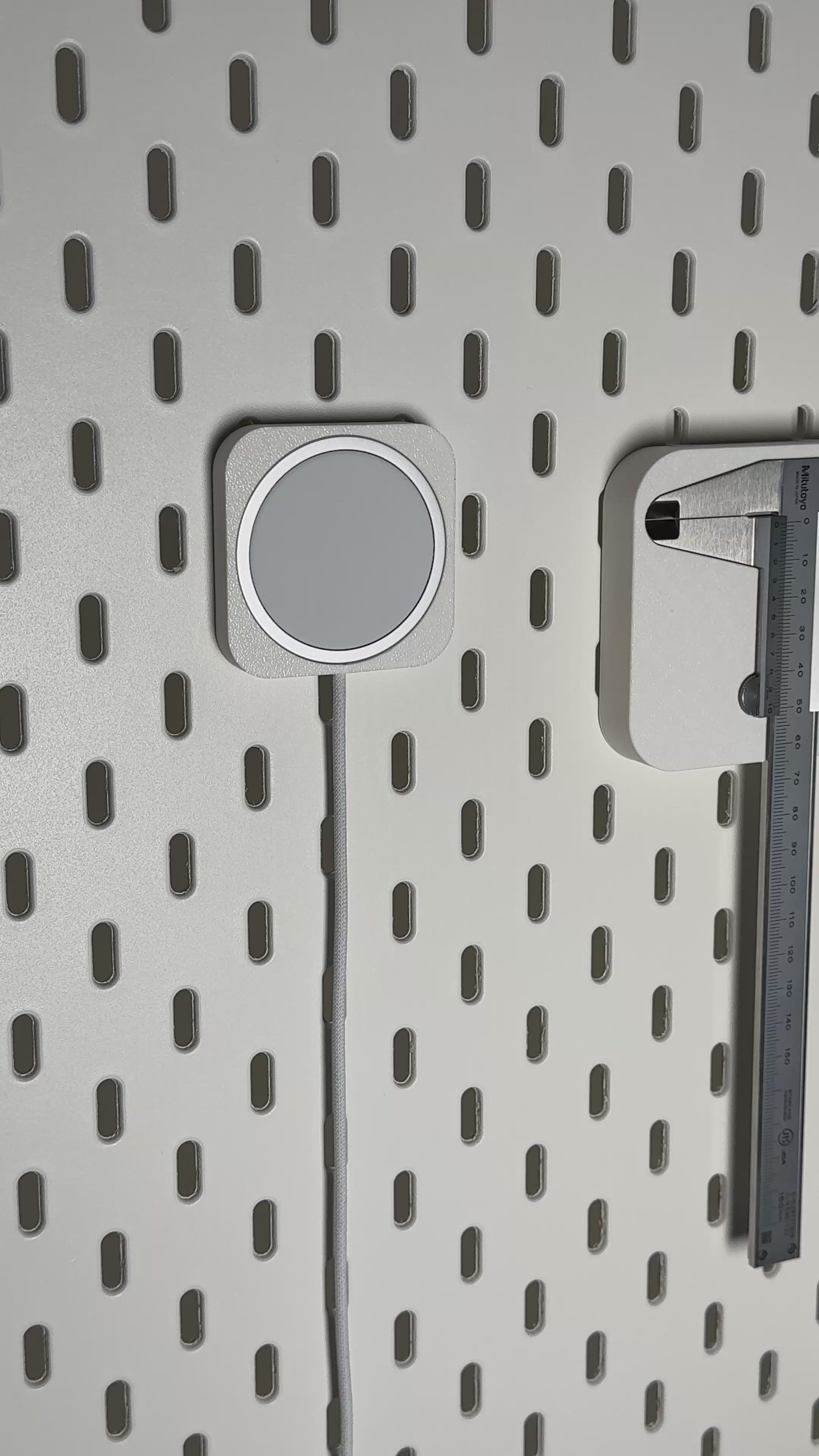 SKÅDIS Pegboard MagSafe Holder